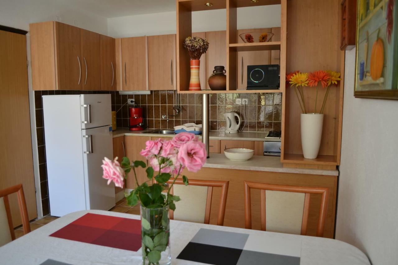 Apartment Jade Vodice Buitenkant foto
